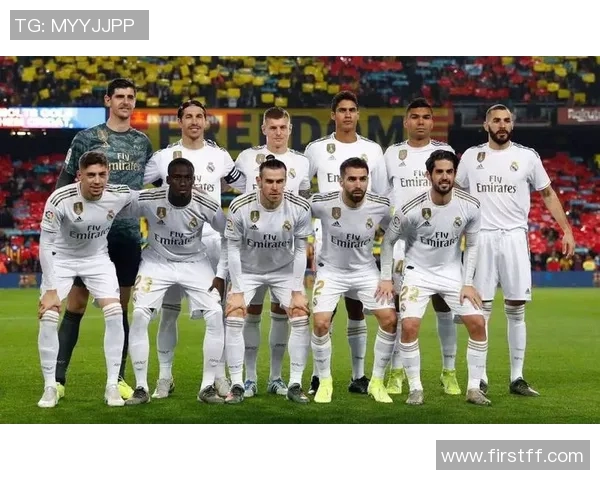 皇家马德里足球明星闪耀赛场再创辉煌展现无与伦比的实力与魅力